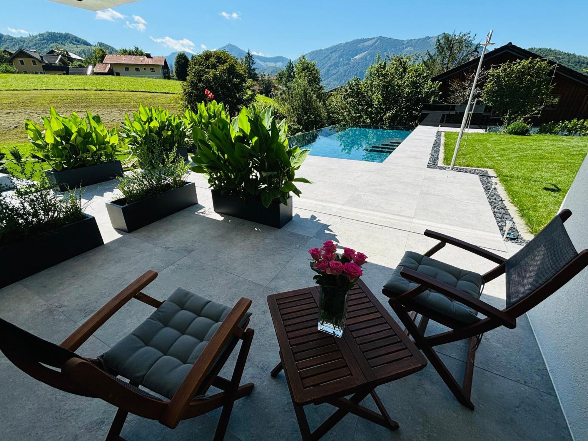 Place2Be - With Infinity Pool Faistenau Buitenkant foto